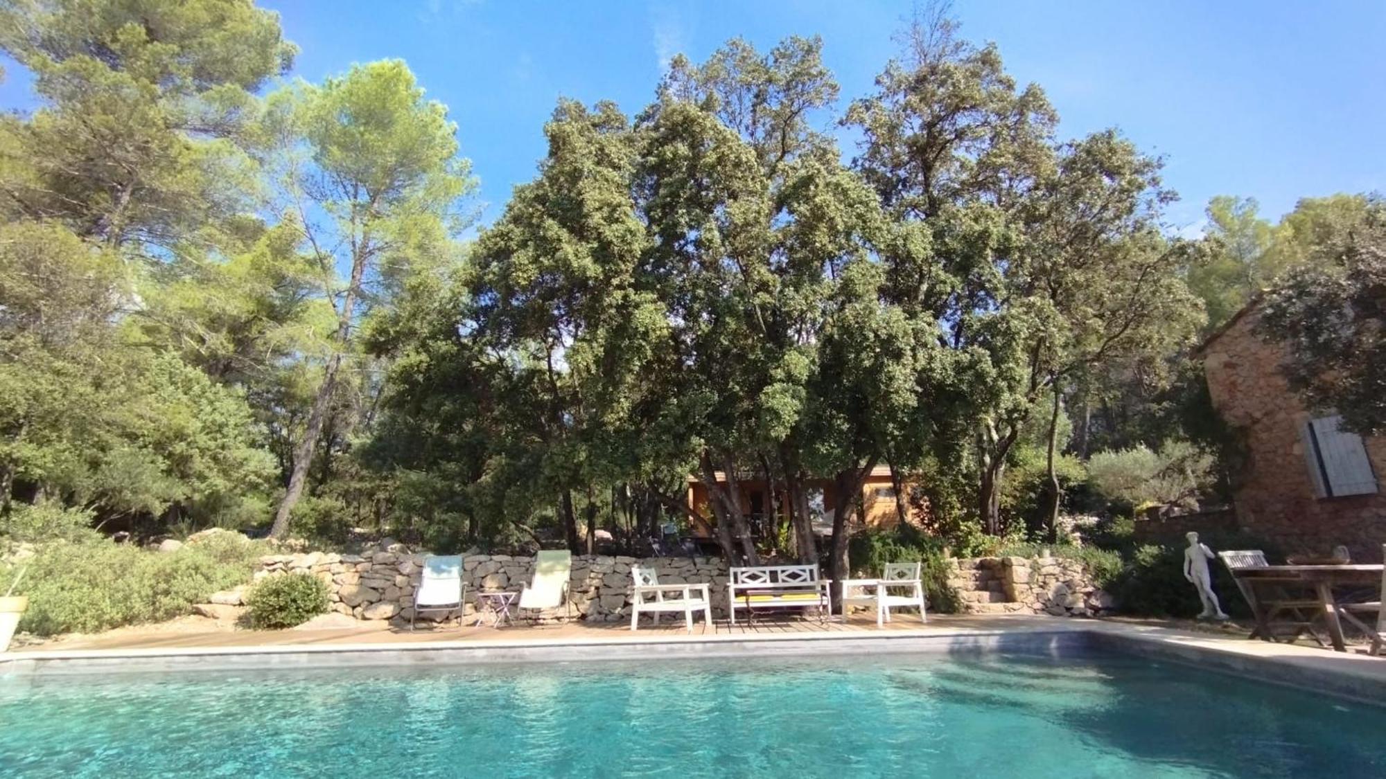 Bed and Breakfast La Bergerie Des Colles à Entrecasteaux Extérieur photo