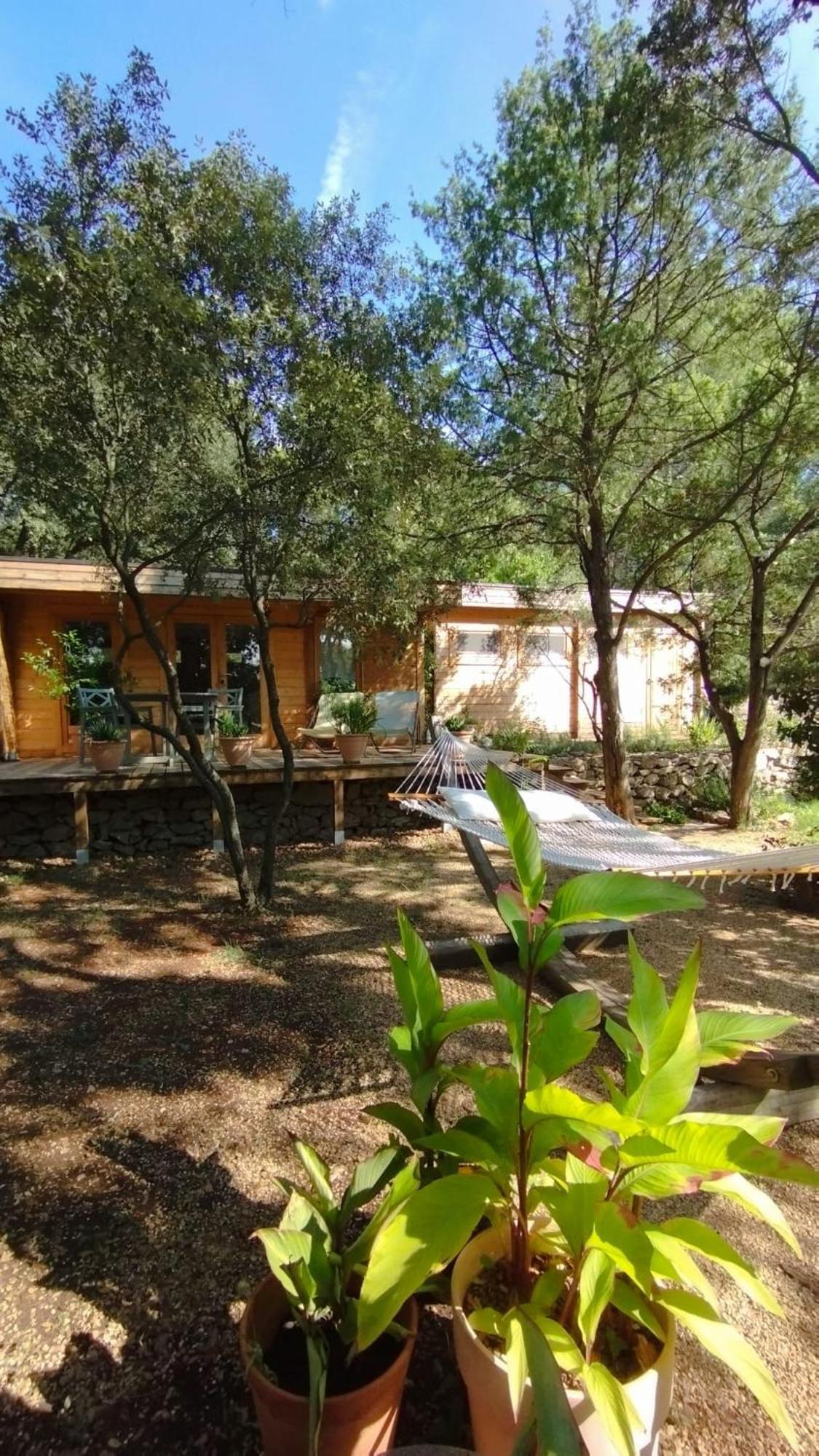 Bed and Breakfast La Bergerie Des Colles à Entrecasteaux Extérieur photo